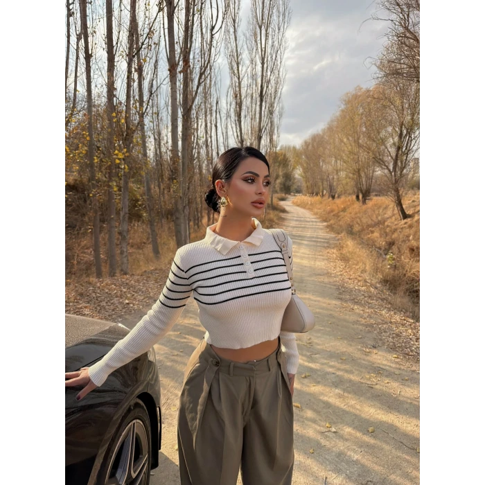 Beyaz Çizgili Polo Triko