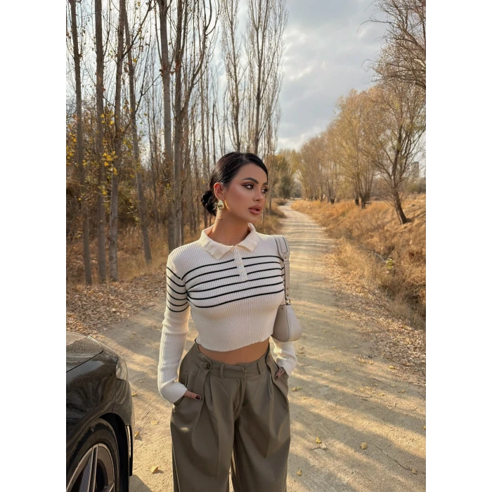 Beyaz Çizgili Polo Triko