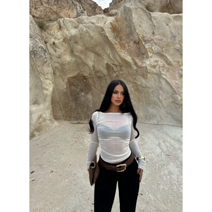 Beyaz Kayık Yaka Transparan Crop