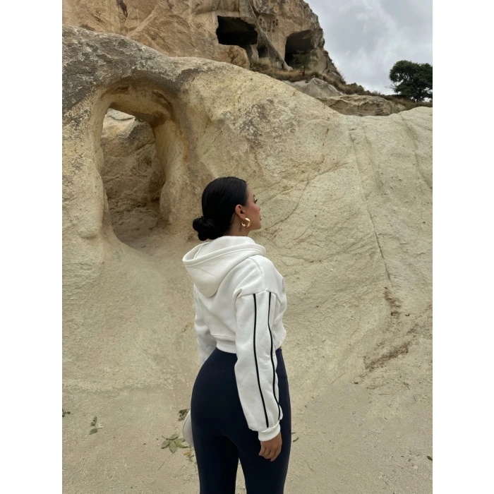 Beyaz Kol Biyeli Logo Sweat