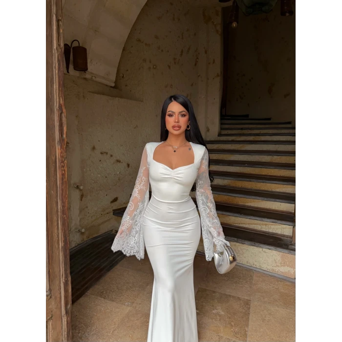 Beyaz Kolları Güpürlü Maxi Elbise