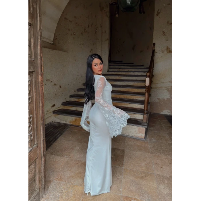 Beyaz Kolları Güpürlü Maxi Elbise