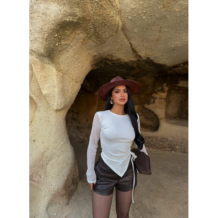 Beyaz Kolları Tül Büzgülü Crop