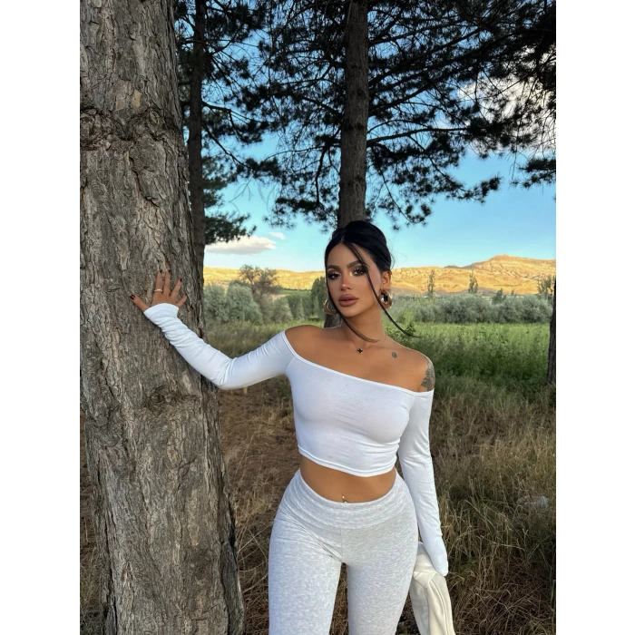 Beyaz Madonna Yaka Compact Crop