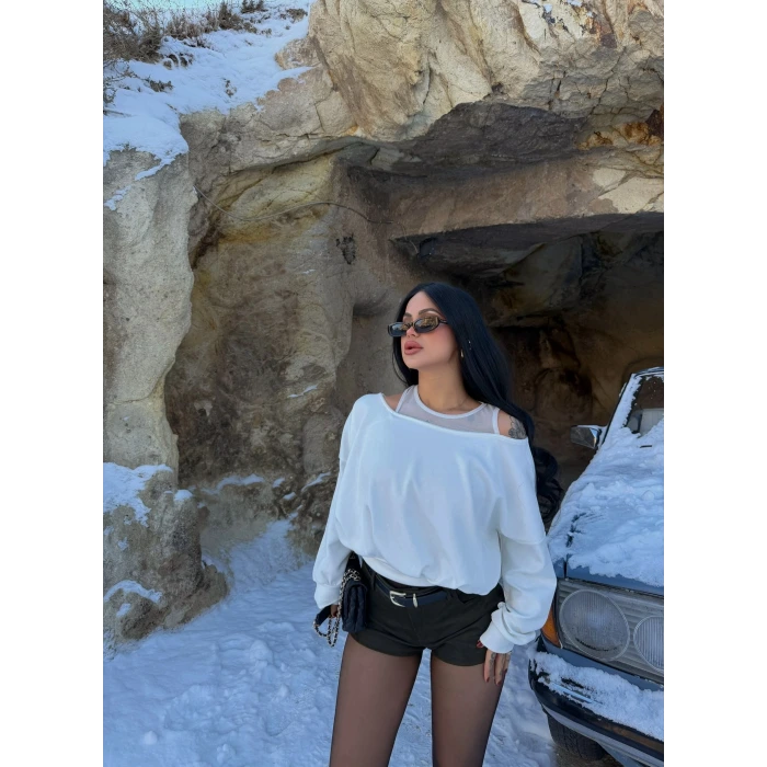 Beyaz Omuz Tül Askılı Sweat