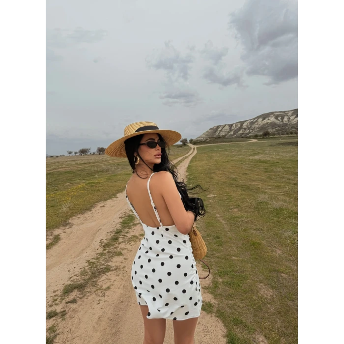 Beyaz Puantiyeli Degaje Elbise