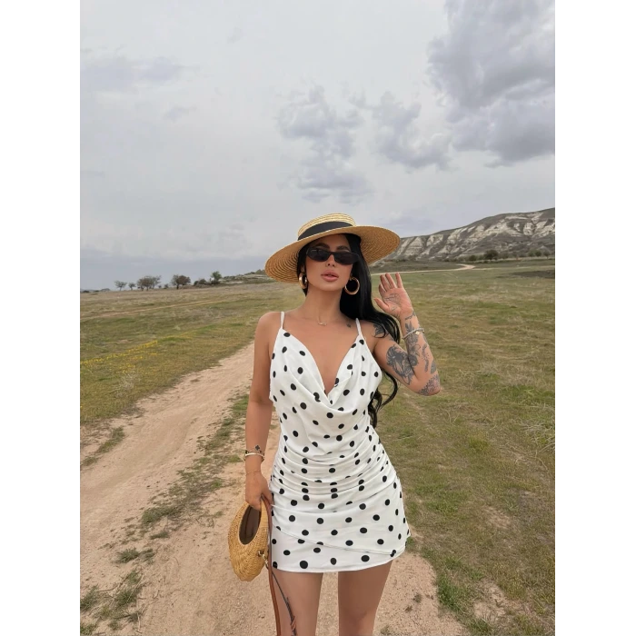 Beyaz Puantiyeli Degaje Elbise