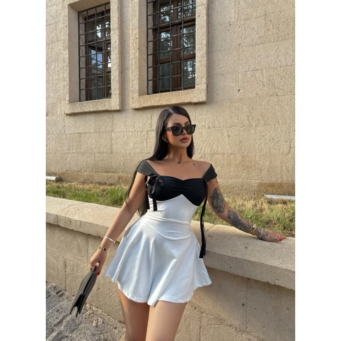 Beyaz Rosalie Göğüs Fiyonklu Elbise