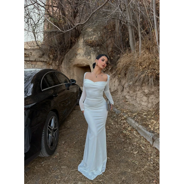 Beyaz Sırt Güpürlü Maxi Elbise