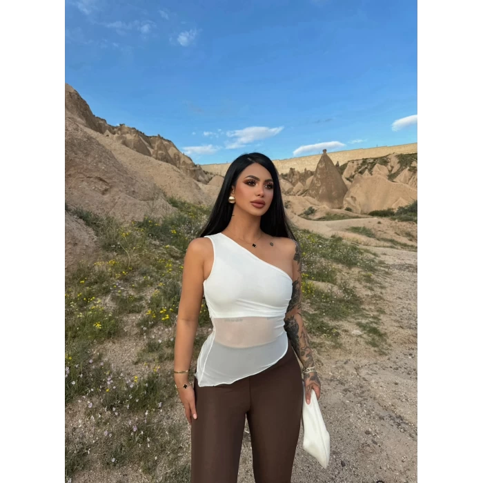 Beyaz Tek Omuz Tül Detay Crop