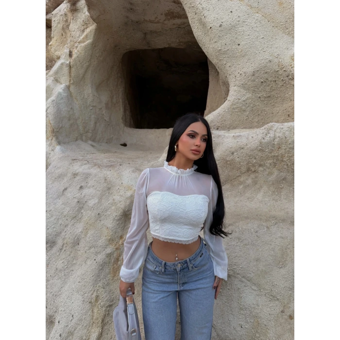 Beyaz Tül Detaylı Güpürlü Bluz