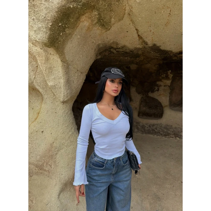 Beyaz V Yaka Kaşkorse Crop