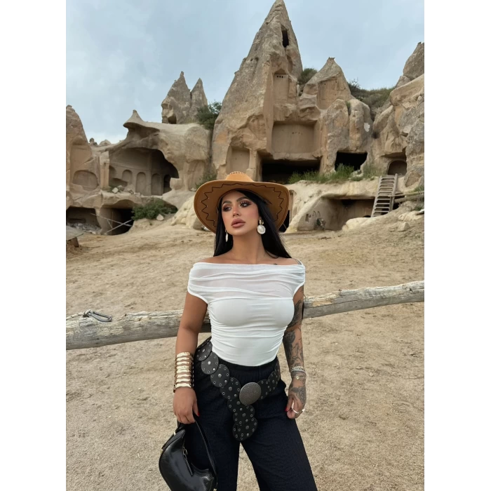 Beyaz Yaka Tül Detaylı Crop