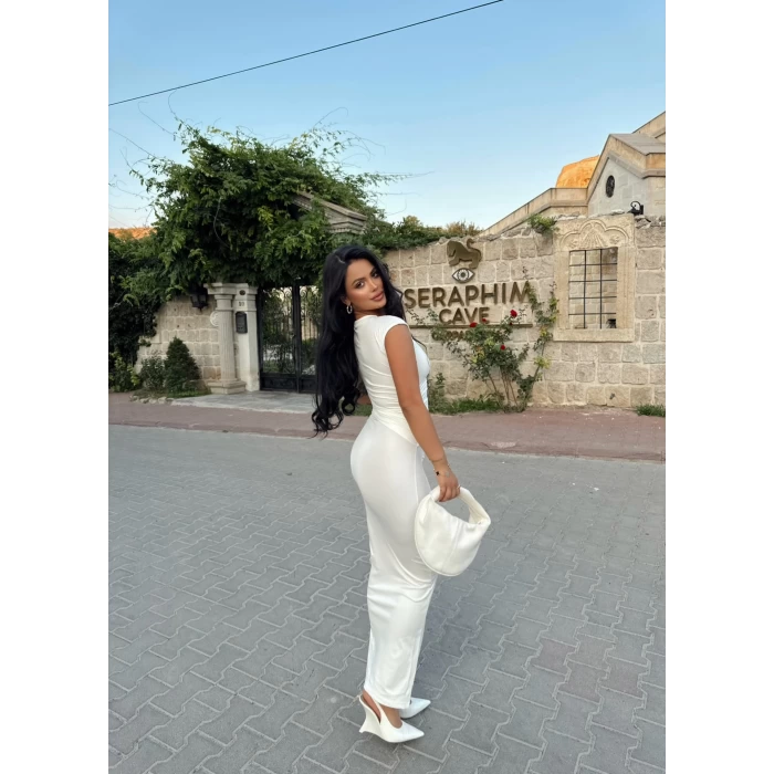 Beyaz Yan Pencereli Maxi Elbise