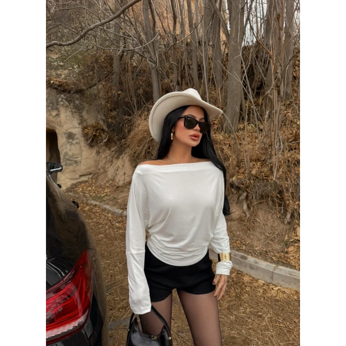 Beyaz Yarasa Kol Kayık Yaka Bluz