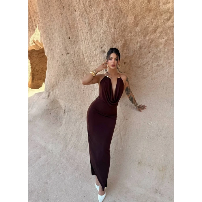Kahve Boyun Aksesuarlı Degaje Elbise
