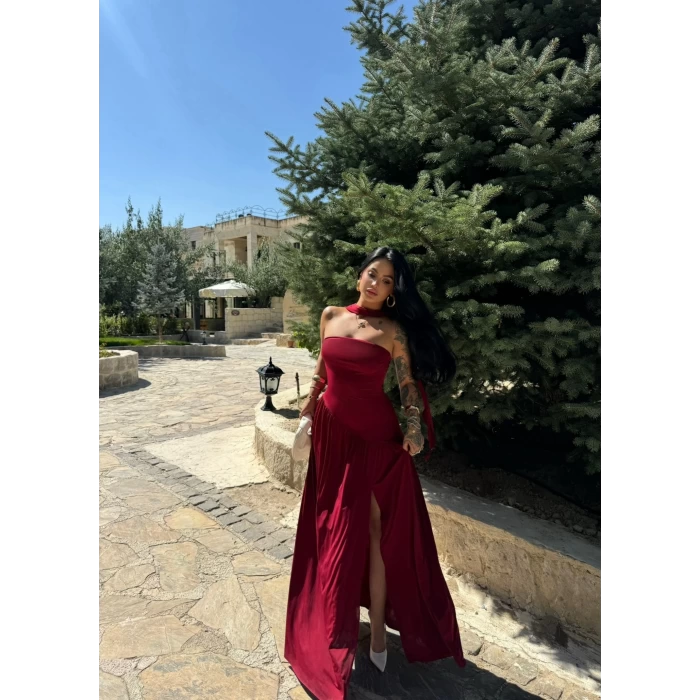 Bordo Fularlı Tek Yırtmaçlı Elbise