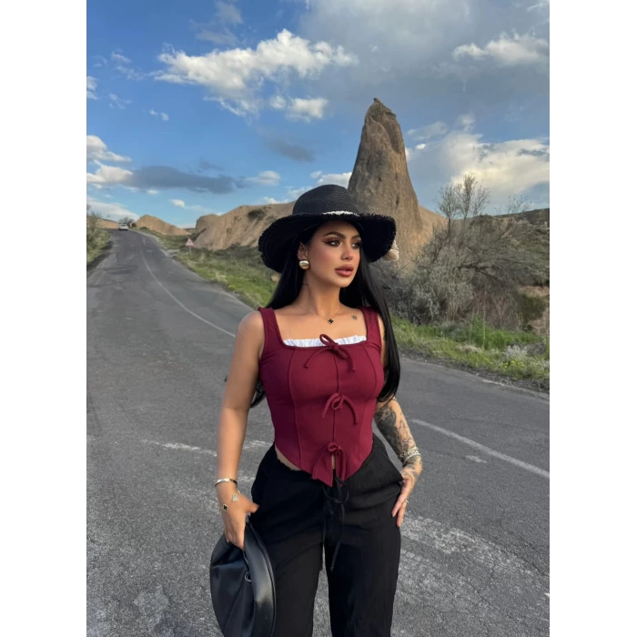 Bordo Göğüs Bağcıklı Biyeli Crop
