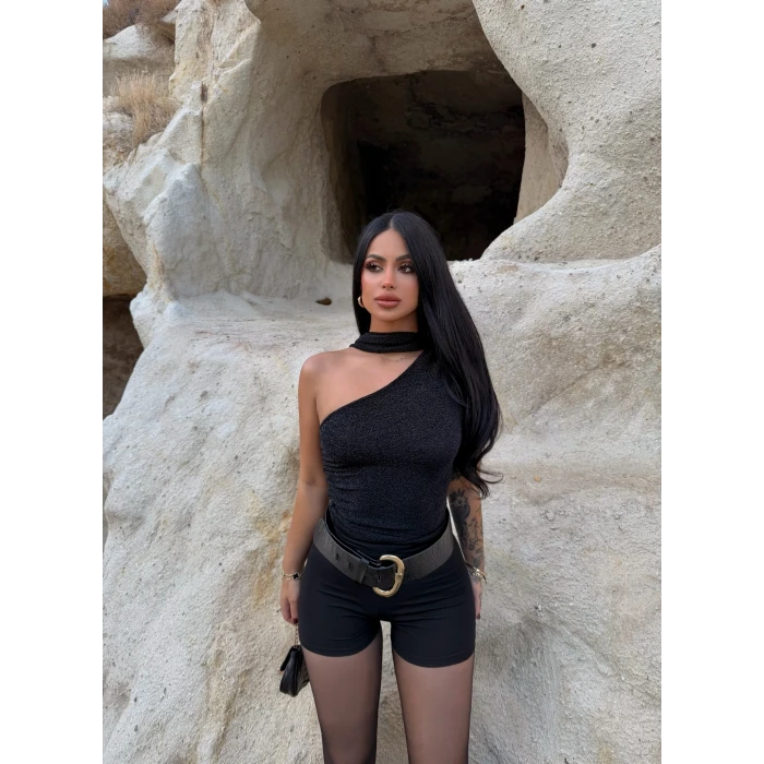 Boyundan Bağlamalı Simli Bluz