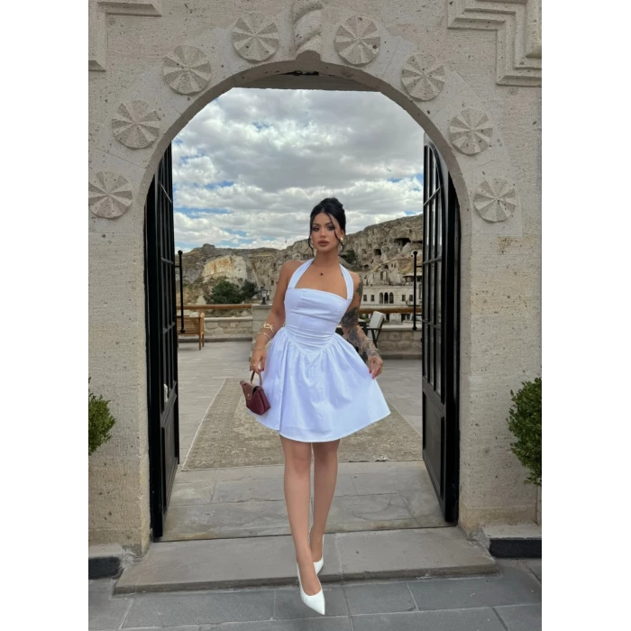Boyundan Geçmeli Volanlı Elbise