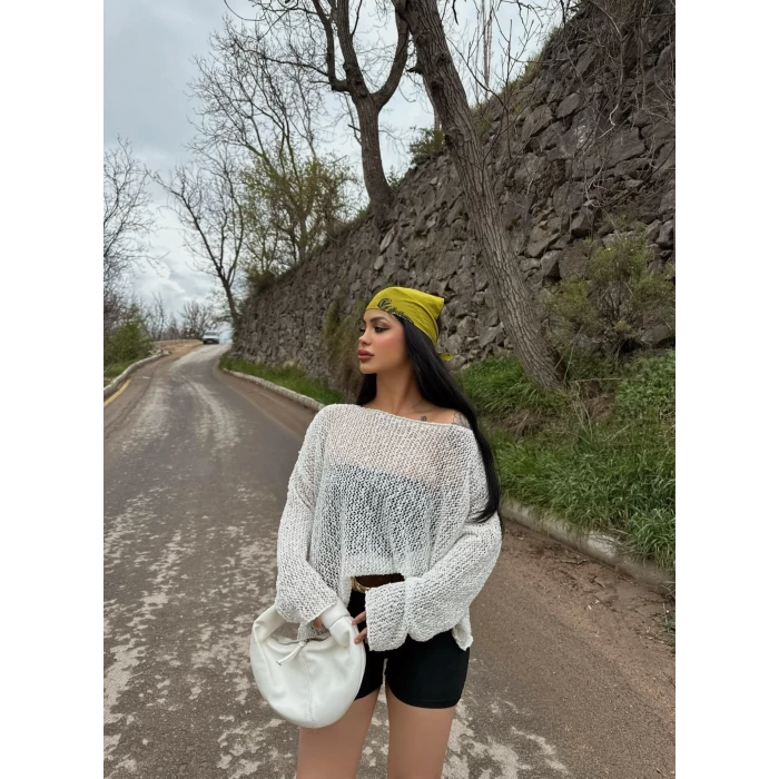 Ekru Kayık Yaka Oversize Triko