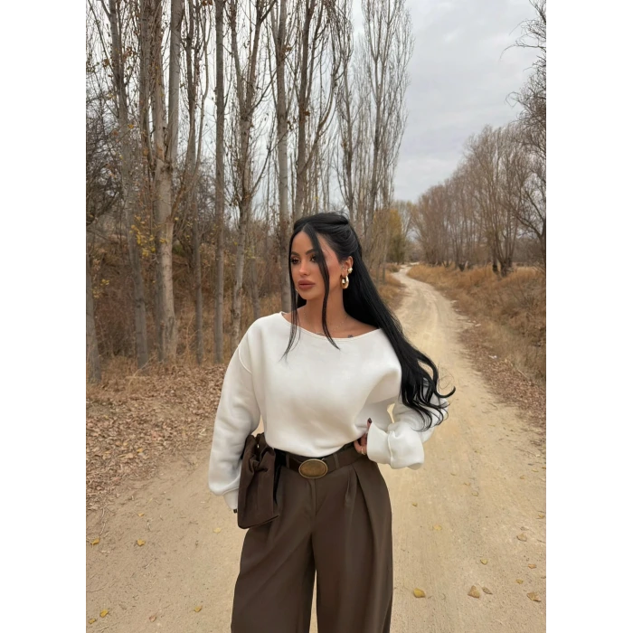 Ekru Kayık Yaka Şardonlu Sweat