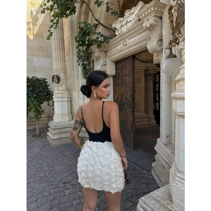 Ekru Rose Kabartma Etek