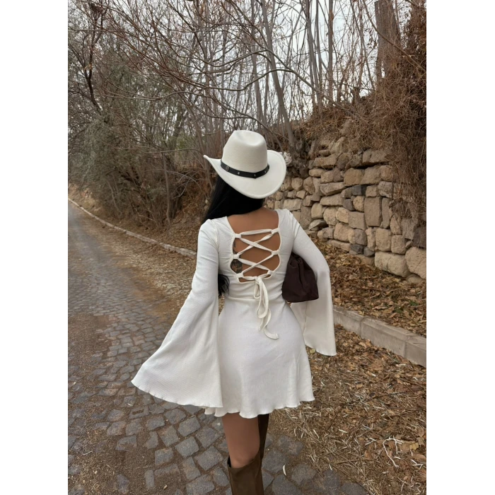 Ekru Sırt Dekolte Volanlı Elbise