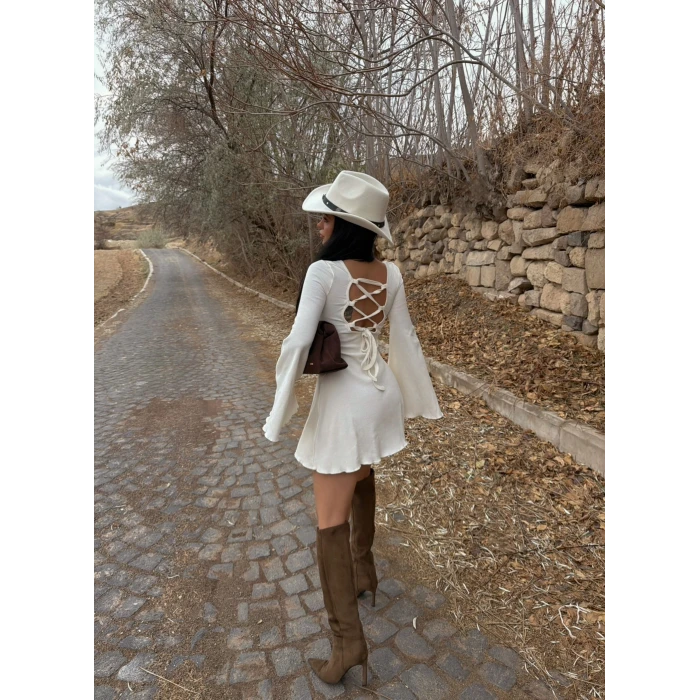 Ekru Sırt Dekolte Volanlı Elbise