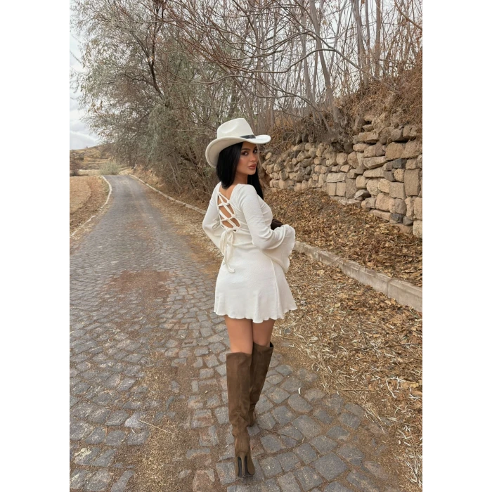 Ekru Sırt Dekolte Volanlı Elbise