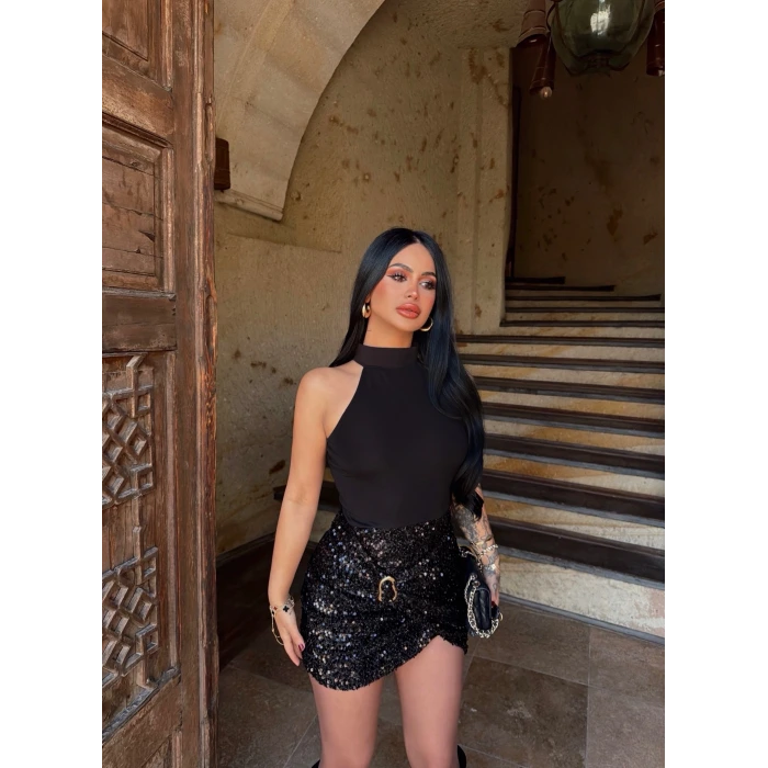 Eteği Payetli Balıkçı Yaka Elbise