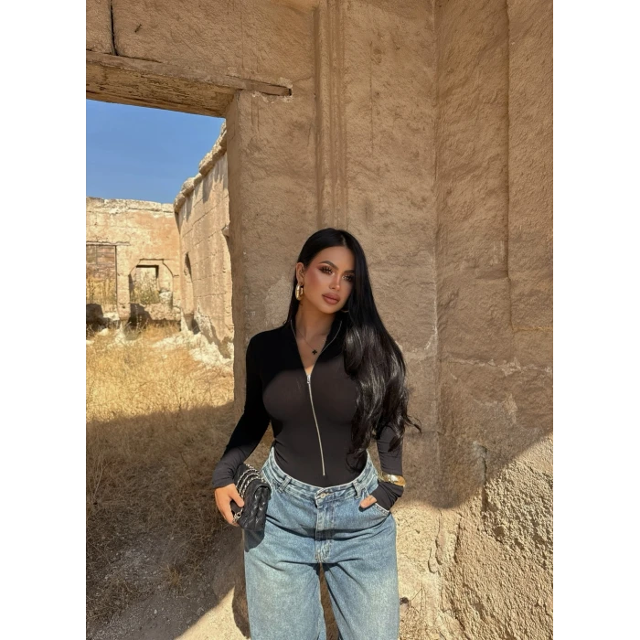 Fermuarlı Dik Yaka Bodysuit