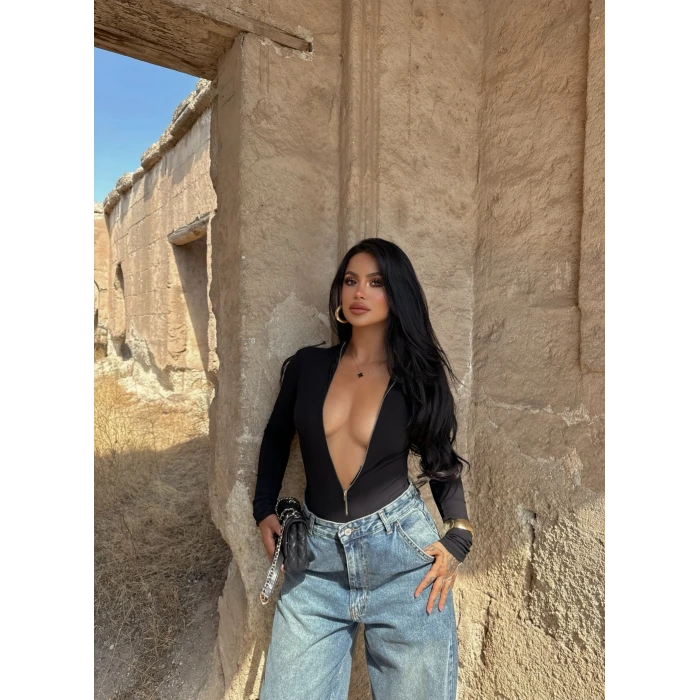 Fermuarlı Dik Yaka Bodysuit