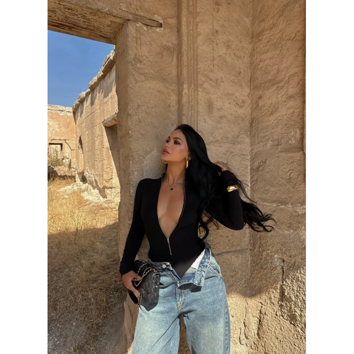 Fermuarlı Dik Yaka Bodysuit