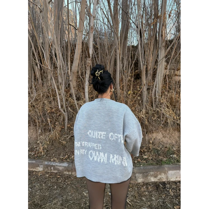 Gri Mind Sırt Baskı Kazak