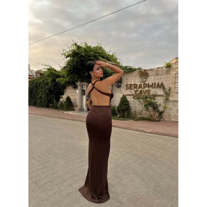 Kahve Aksesuarlı Degaje Elbise