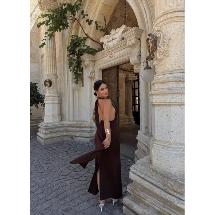 Kahve Boyundan Geçmeli Maxi Elbise
