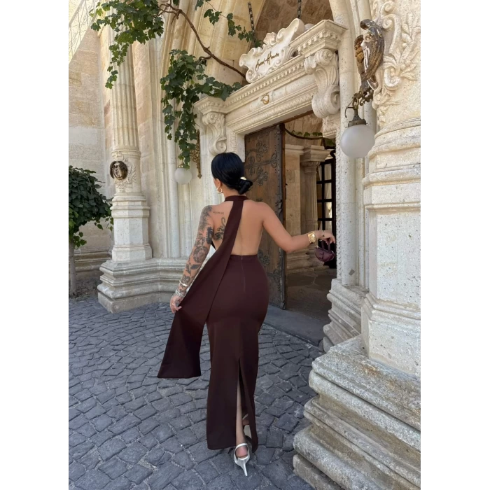 Kahve Boyundan Geçmeli Maxi Elbise