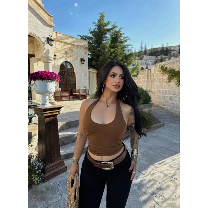 Kahve Boyundan Geçmeli Sırt Dekolte Crop