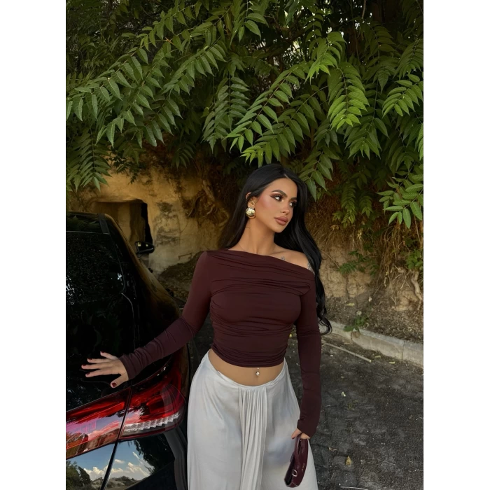 Kahve Büzgülü Kayık Yaka Crop