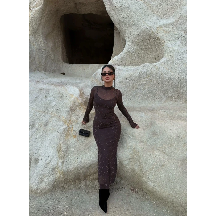 Kahve Dik Yaka Astarlı Taşlı Elbise