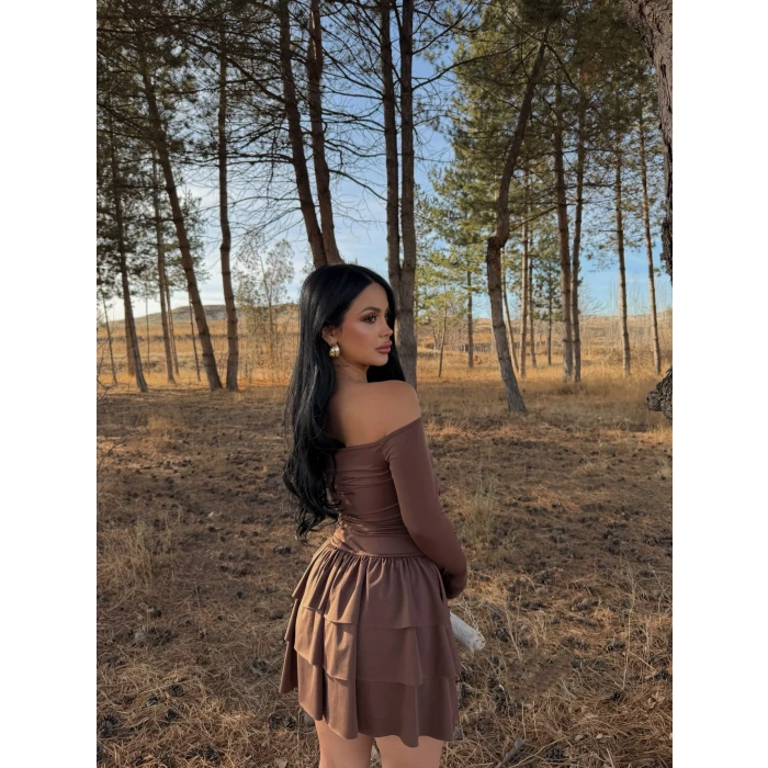 Kahve Eteği Fırfırlı Madonna Elbise