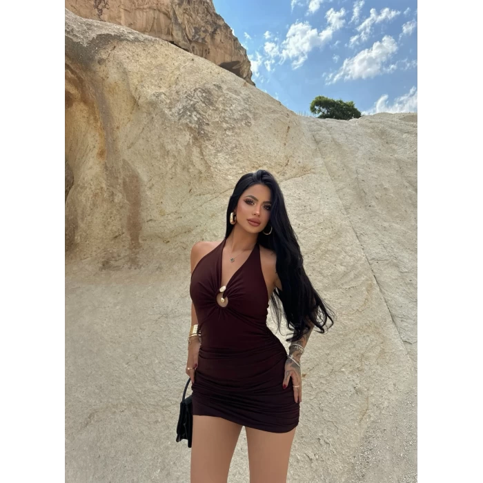 Kahve Göğüs Aksesuarlı Çift Kat Elbise