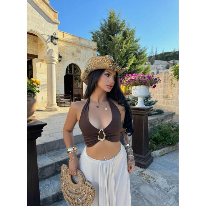 Kahve Göğüs Aksesuarlı Crop