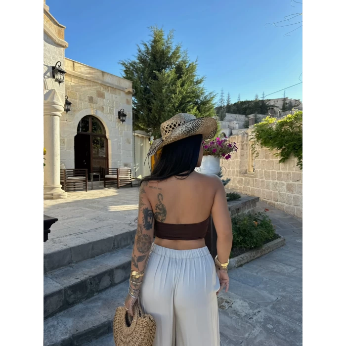 Kahve Göğüs Aksesuarlı Crop
