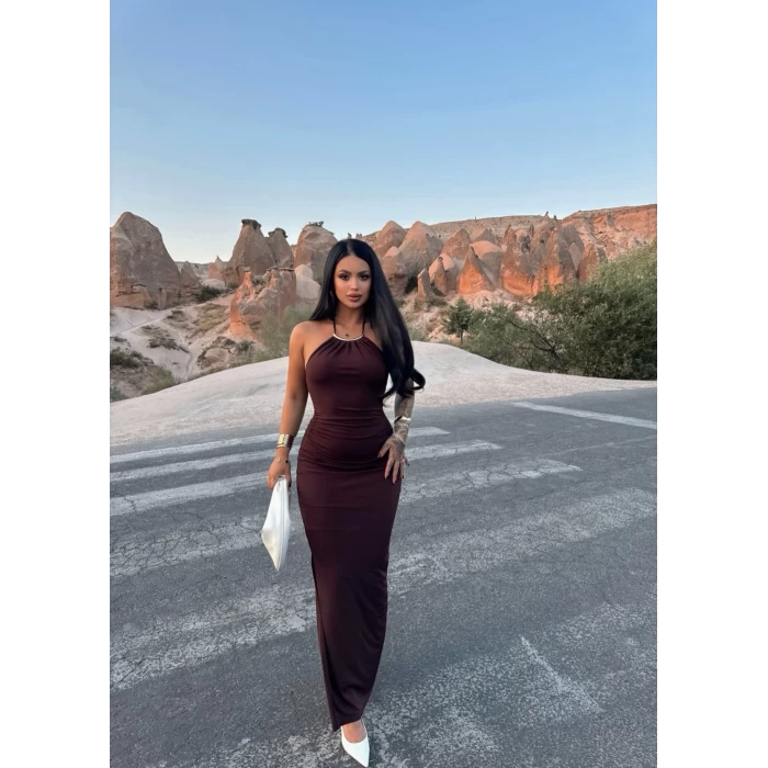 Kahve Halter Yaka Aksesuarlı Elbise