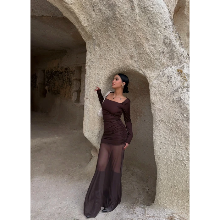 Kahve Kare Yaka Tüllü Maxi Elbise