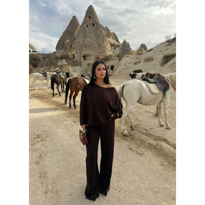 Kahve Kayık Yaka Modal İkili Takım