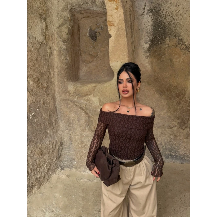 Kahve Madonna Yaka Fistolu Crop