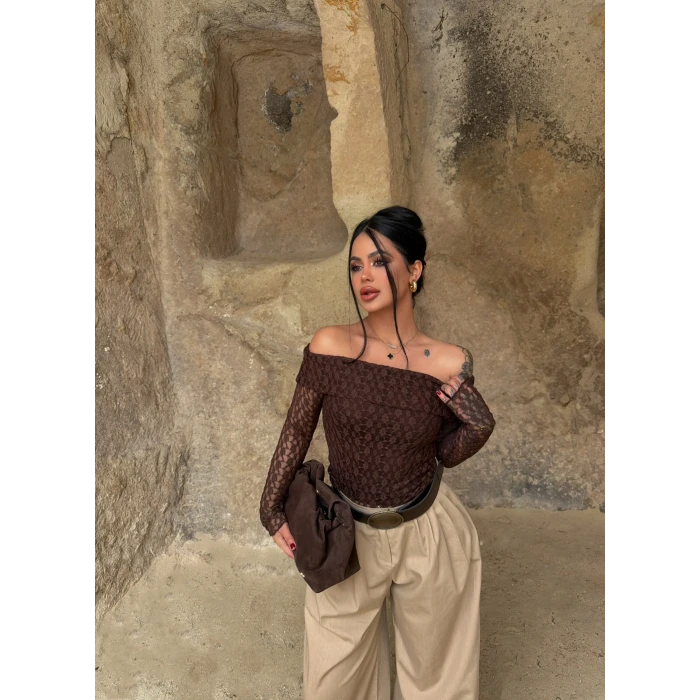 Kahve Madonna Yaka Fistolu Crop